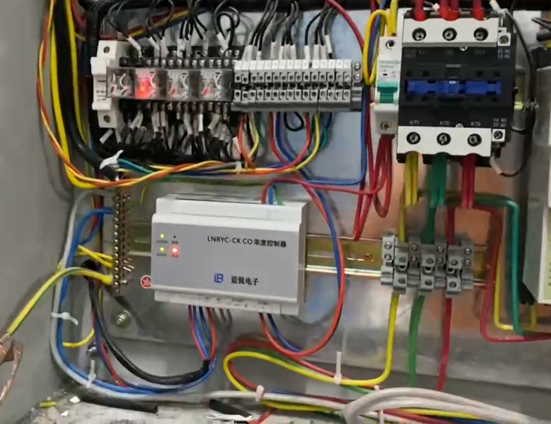CO控製器安裝實拍圖